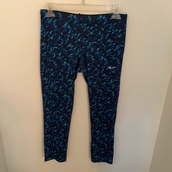 Nike Dri-Fit crop leggings - Picture 4 of 5